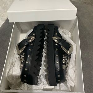 New shoes, box and tags, got them for my daughter but I ordered the wrong size